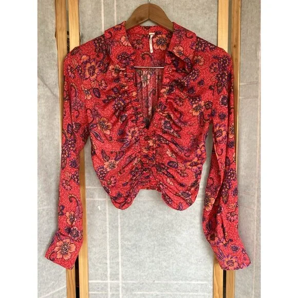 FREE PEOPLE I Got You Printed Floral Smocked Crop Top Red Long Sleeve XSmall - Picture 2 of 11